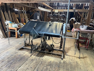 The sheering table.
