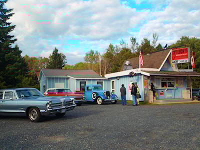 Lucky's Snack Bar in Spanish, ON. (2)