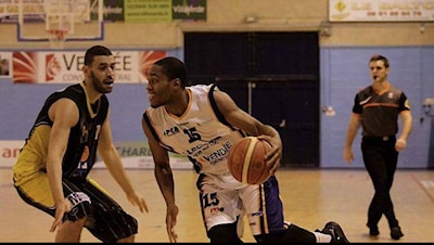 Live on the court! 