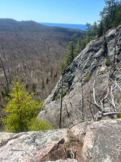 see the climber rappelling?