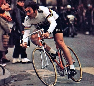 Eddy in a Spring Classic wearing his World Champion jersey