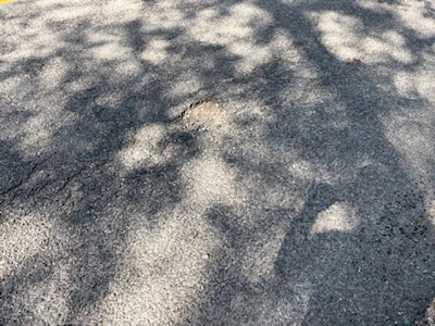 2 metres away. What's that I see ?
